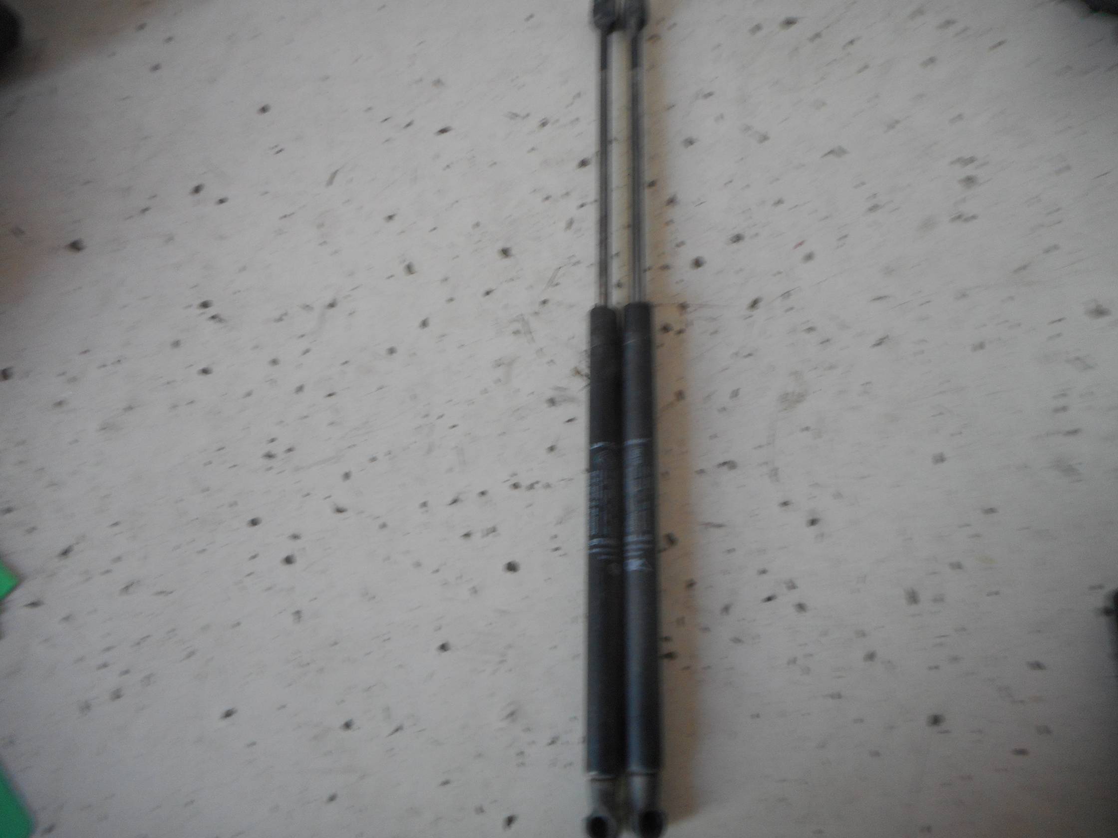 Asta ammortizzante portello post. sx.